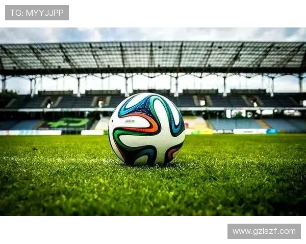 中国足球明星肖像解析:他们的成就与影响力在绿茵场上的传奇故事 中国足球明星肖像解析:他们的成就与影响力在绿茵场上的传奇故事