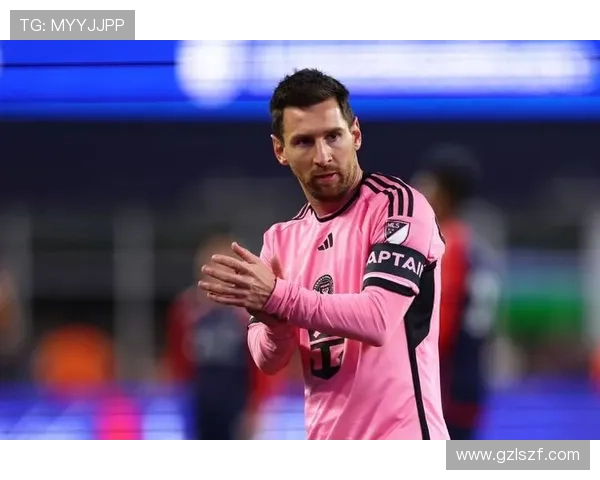 足球明星的形象特点分析与影响力探讨:从场上表现到场外魅力的全面解读 足球明星的形象特点分析与影响力探讨:从场上表现到场外魅力的全面解读